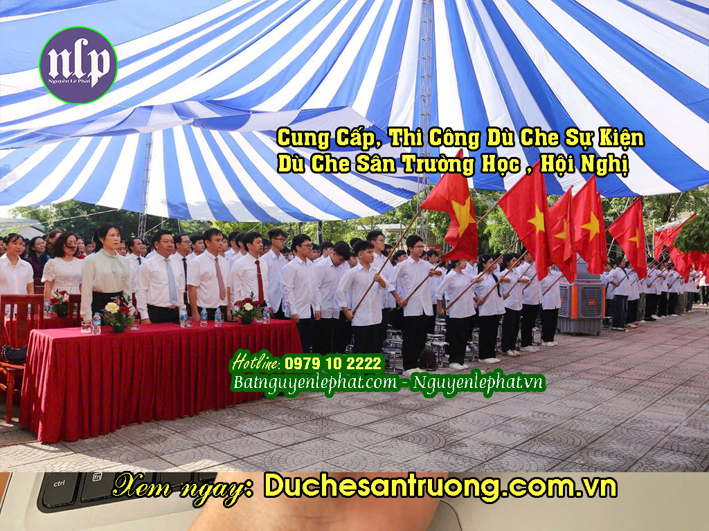 Dù che sân trường Dù che sân trường